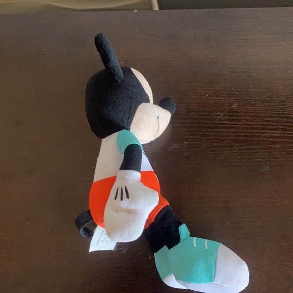 Disney Mickey Mouse Valentines Day plush. Like new - Picture 3 of 7